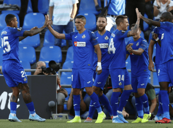 西甲焦点战:赫塔费VS埃尔切——攻防博弈下的胜负手与比分推演